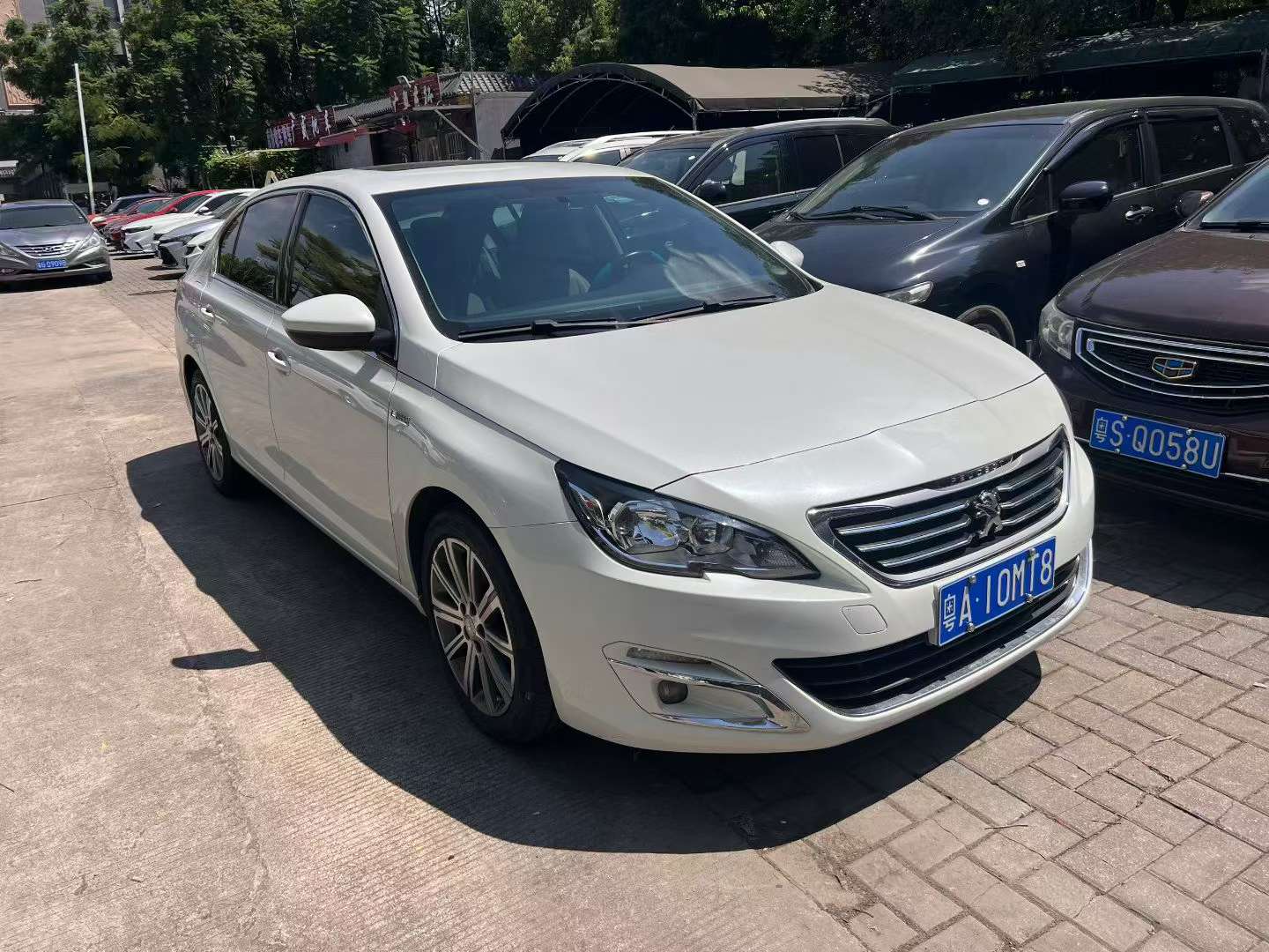 Peugeot 408 3
