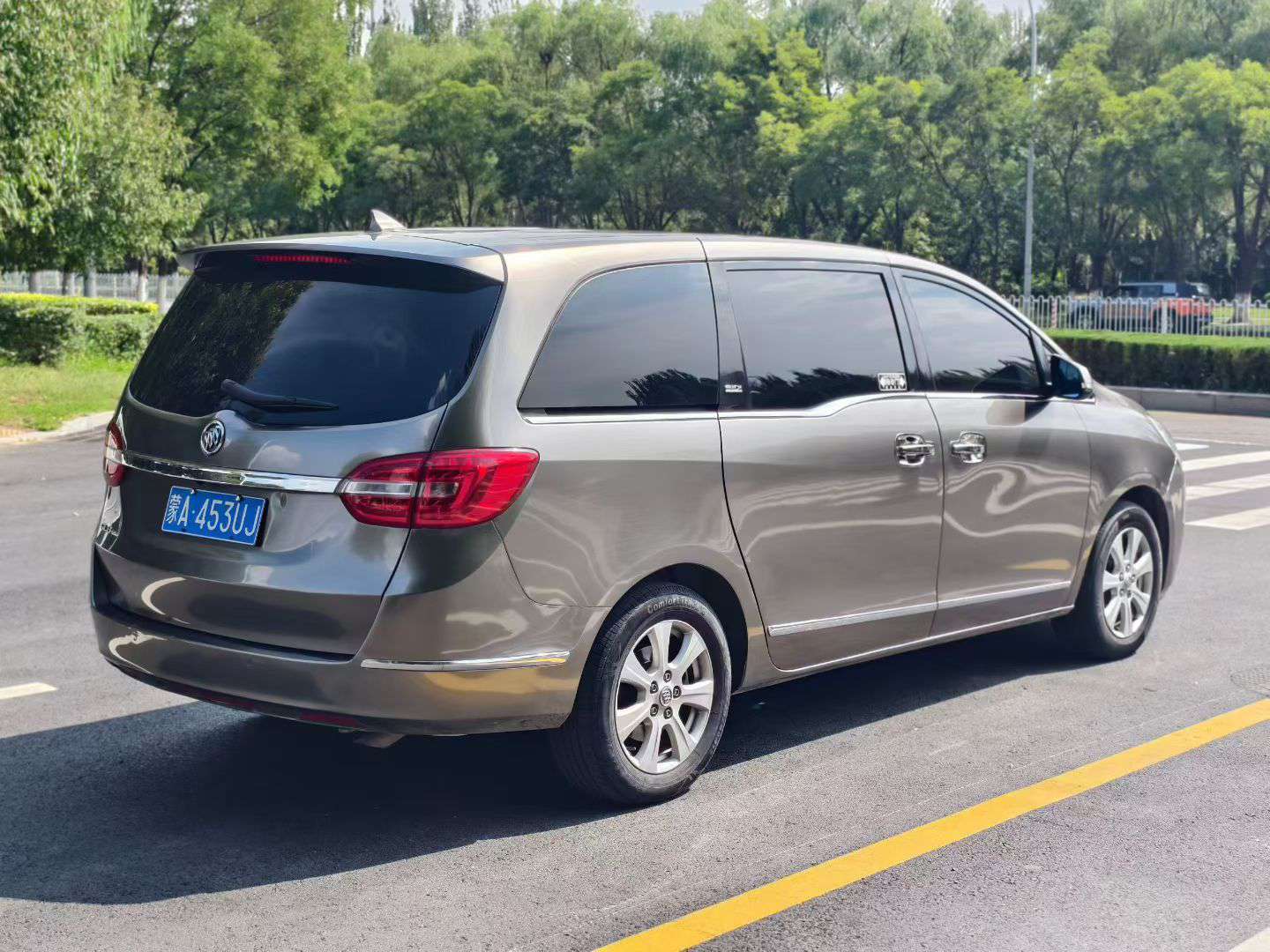 Buick GL8 3.0 Luxury 3