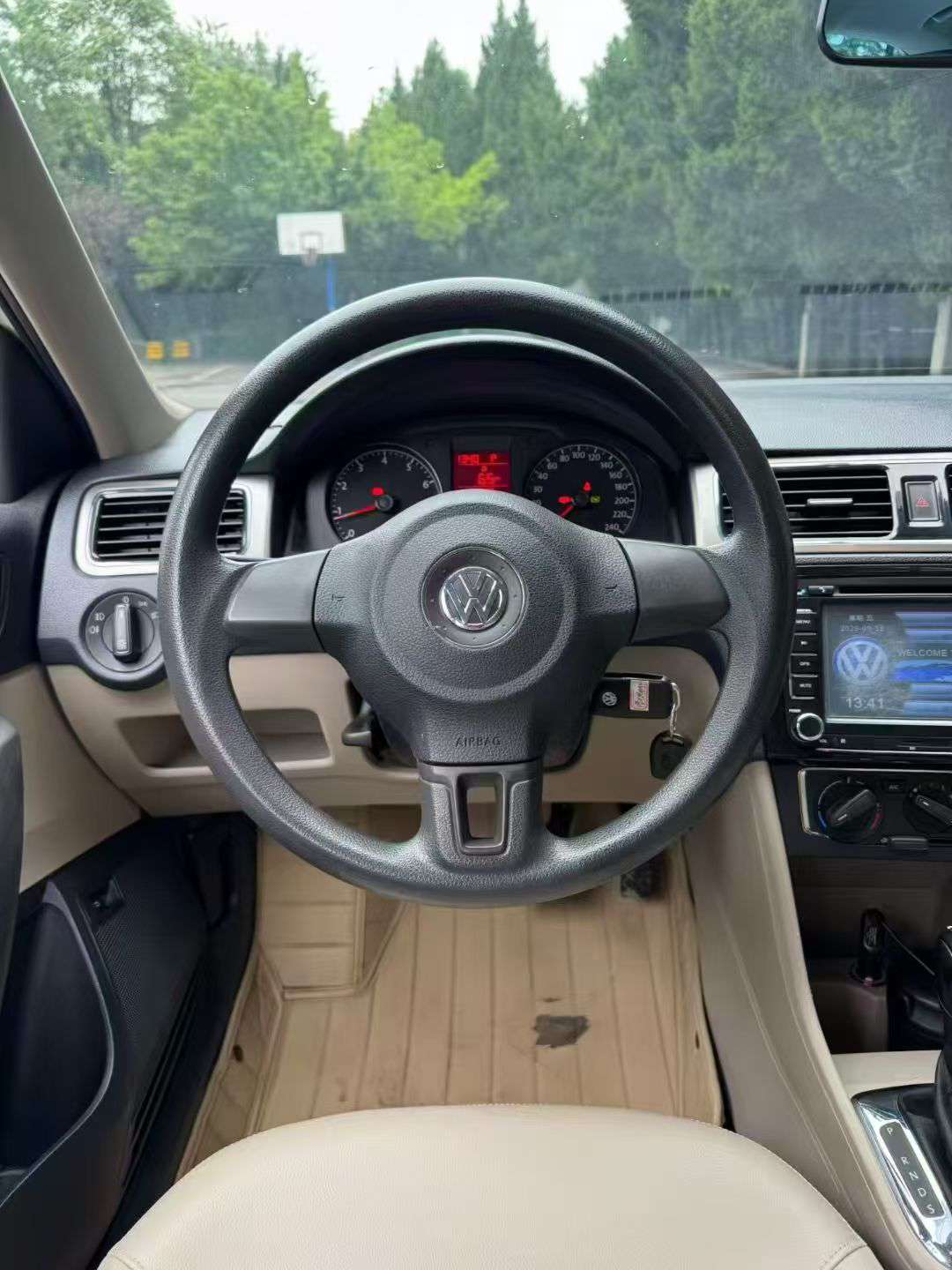 Volkswagen Santana 5