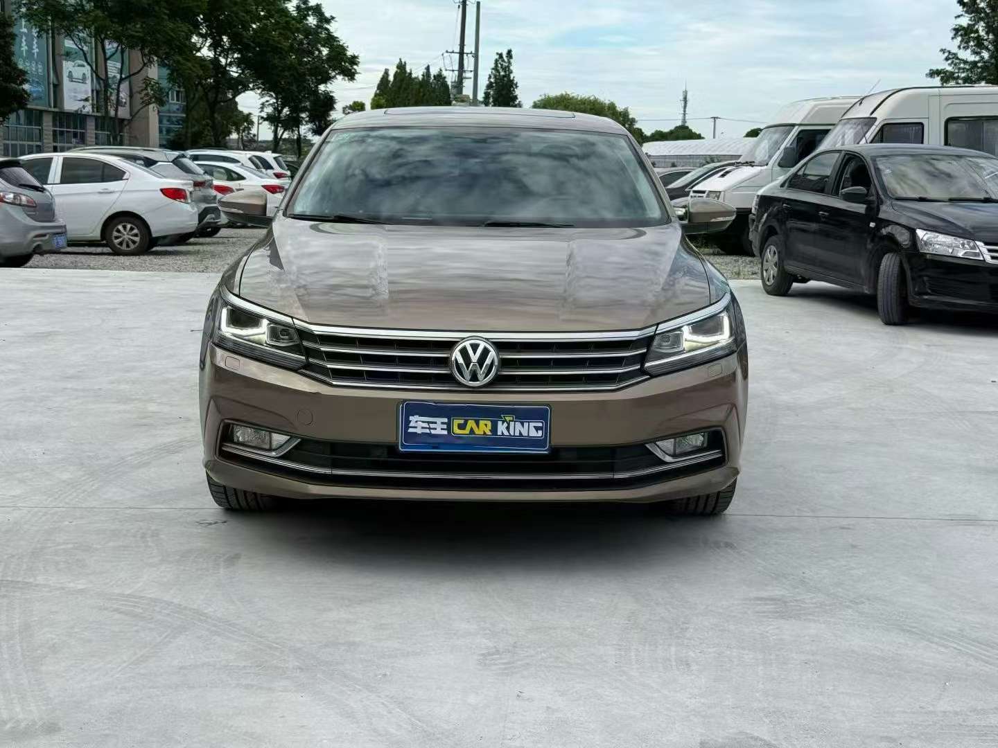 Volkswagen Passat 1.8TSI 330TSI Yu Zun Edition