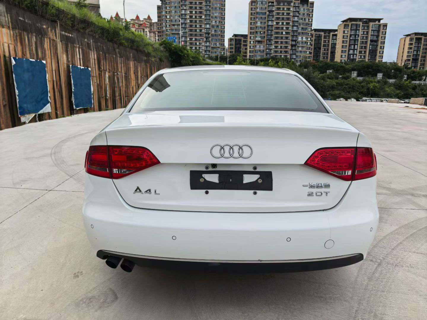 Audi A4L 2.0T Automatic 4