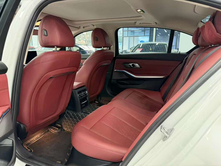 BMW 3 Series 325Li Sport Package 6