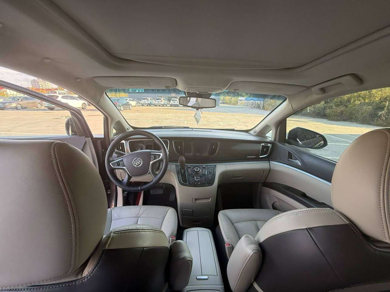 Buick GL8 2012 2.4 High Spec 8