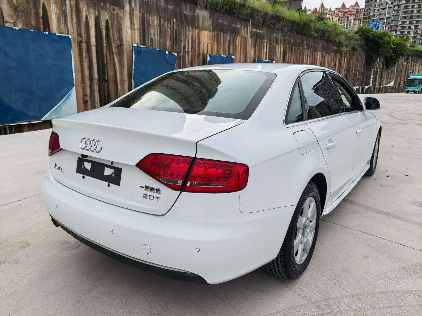 Audi A4L 2.0T Automatic 5