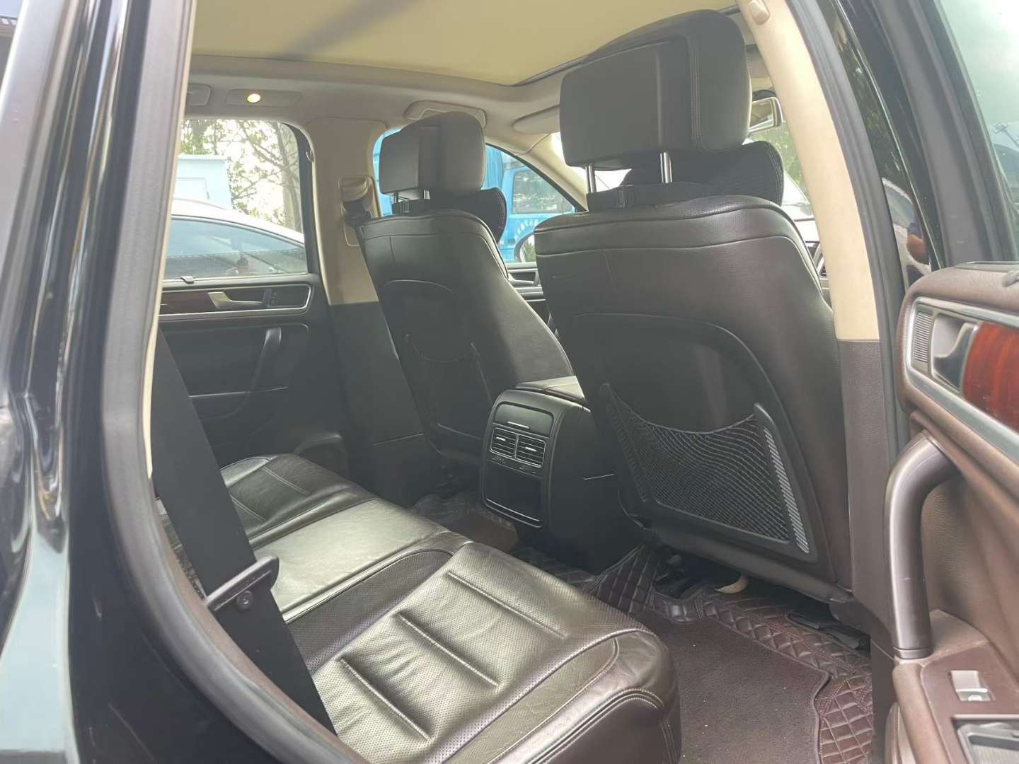 Volkswagen Touareg 3.0 High Trim 5