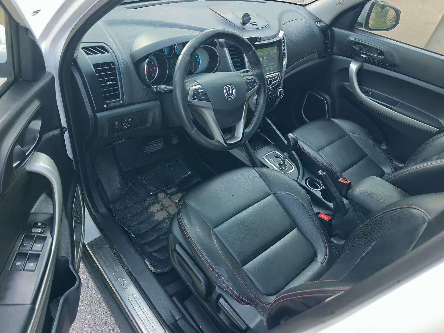 Changan CS35 4
