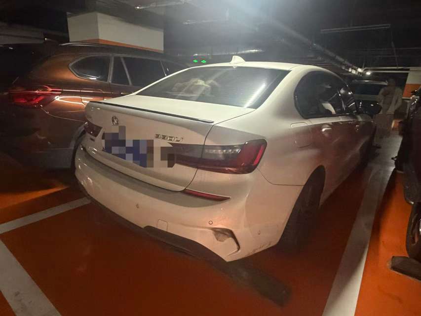 BMW 3 Series 2021 330Li xDrive M Sport Night Edition 7