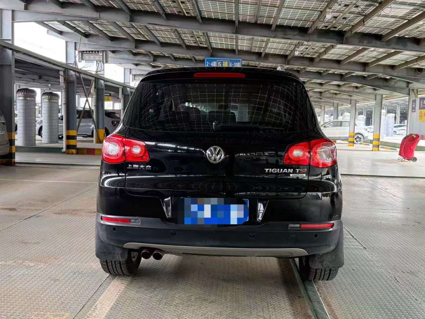 Volkswagen Tiguan 2012 1.8T 4WD Luxury Panoramic Sunroof 4