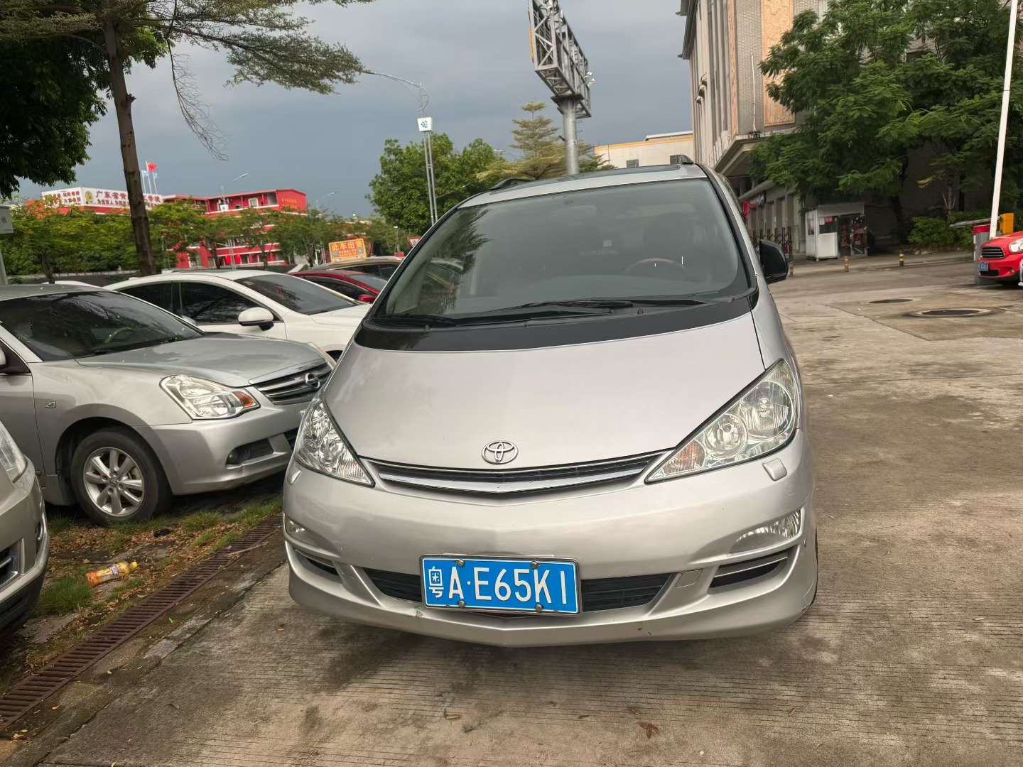 Toyota Previa 2