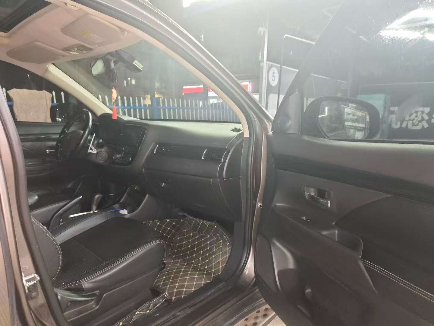 Mitsubishi Outlander 2.4L AWD Elite 5-Seater 6