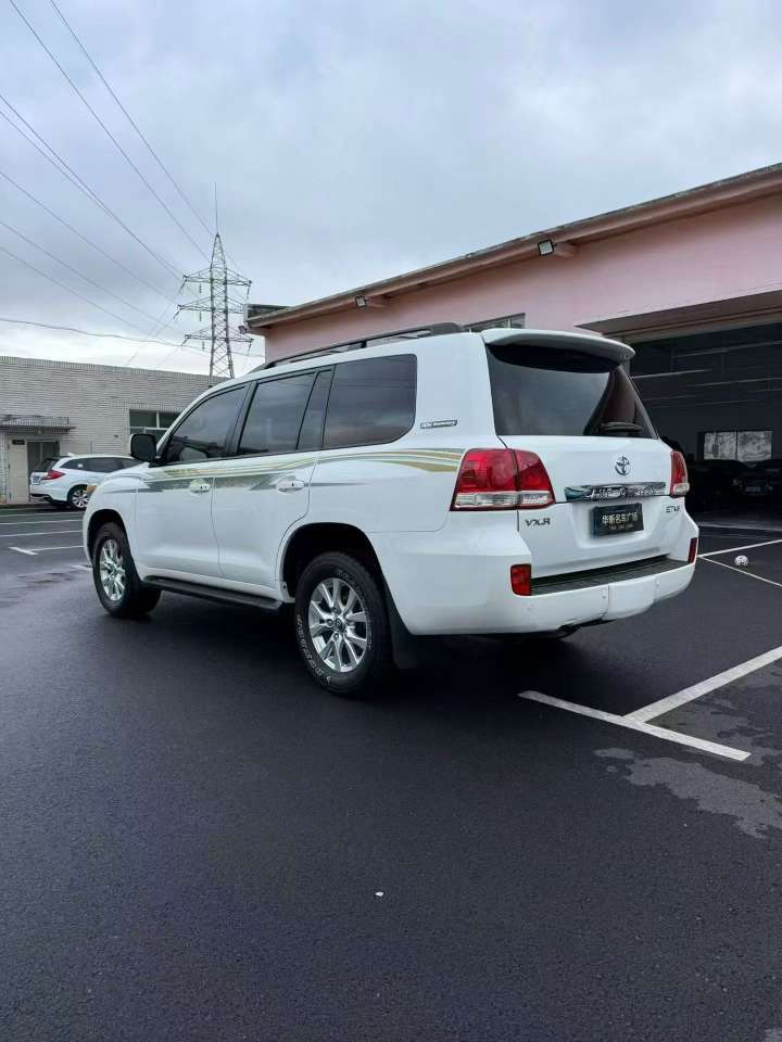 Toyota Land Cruiser Land Cruiser 5700 60th Anniversary Edition