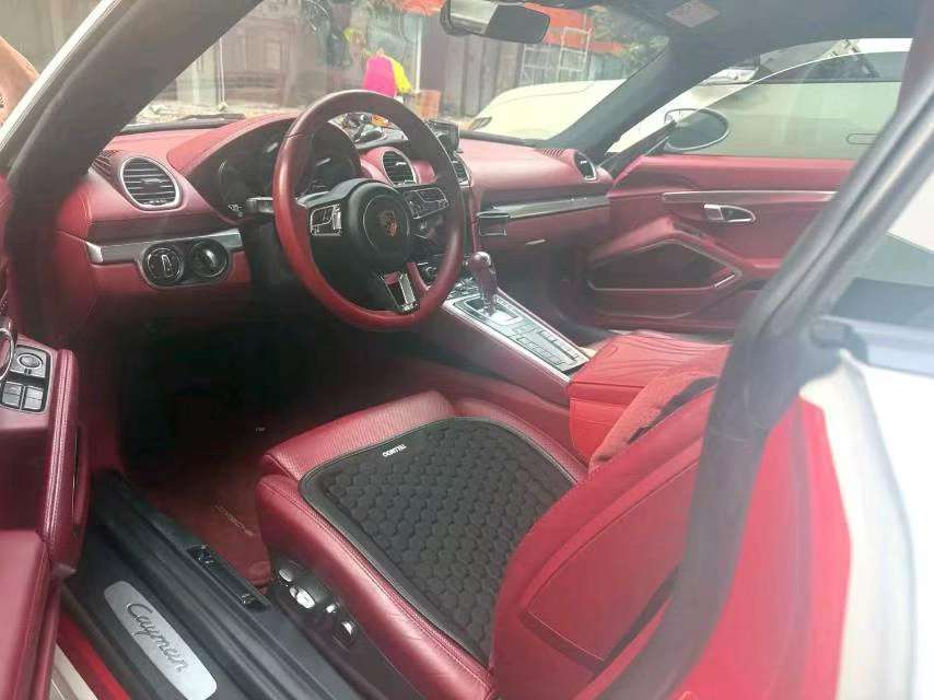 Porsche 718 2018 2.0T 6
