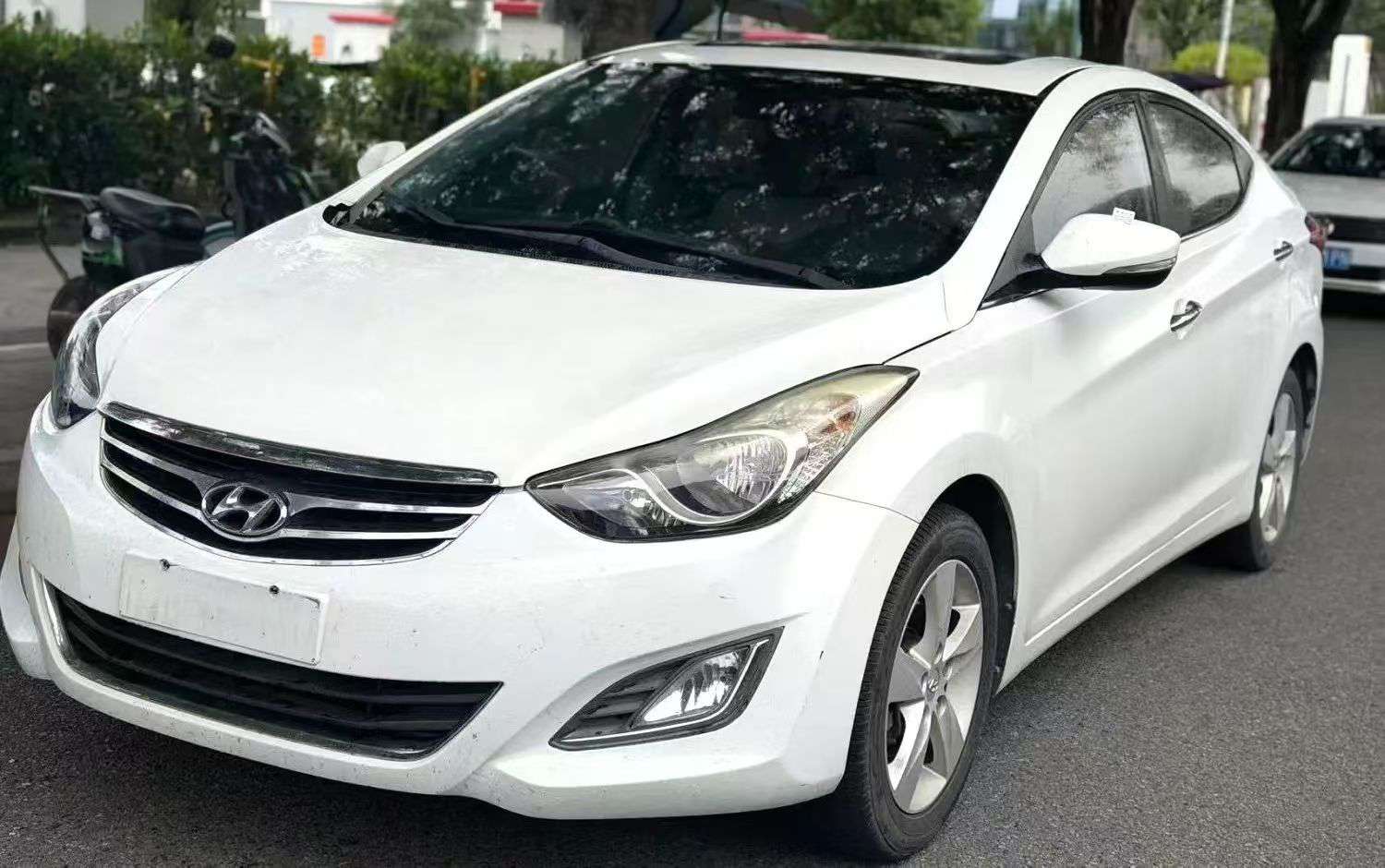 Hyundai Elantra 2014 1.6L Prestige 2