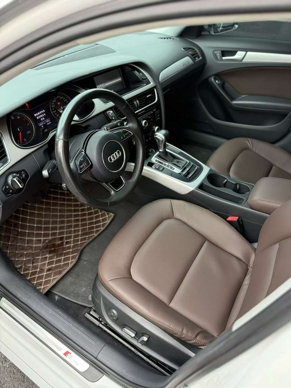 Audi A4L 2014 High Power Four-Wheel Drive quattro 5
