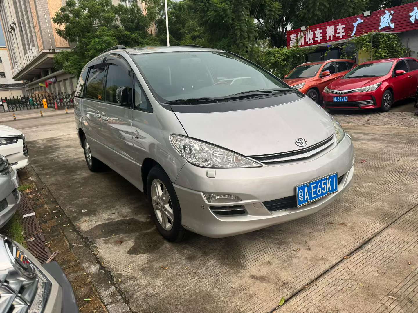 Toyota Previa 3