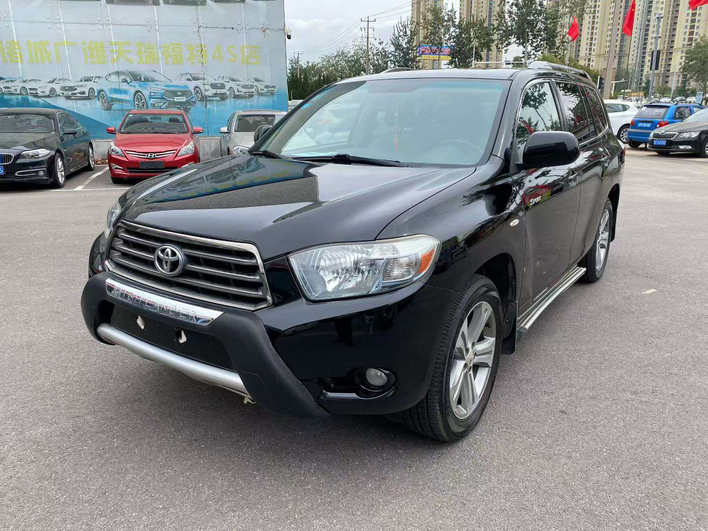 Toyota Highlander 2010 2.7L 7-Seat High Trim 3