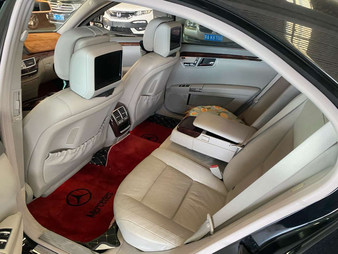 Mercedes-Benz S-Class 2011 3.5L S400 5