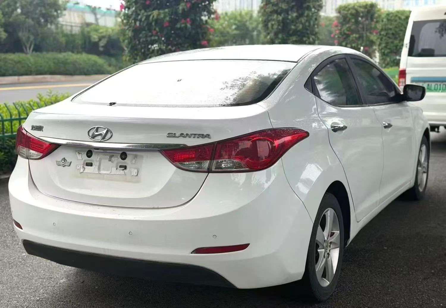 Hyundai Elantra 2014 1.6L Prestige 9