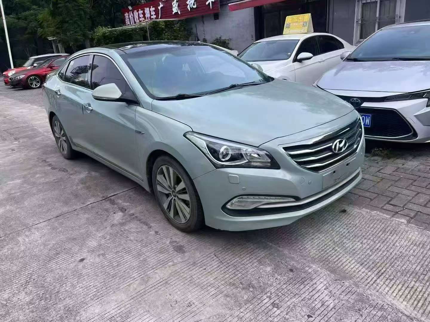 Hyundai Mistra 2015 2.0L Top Trim 3