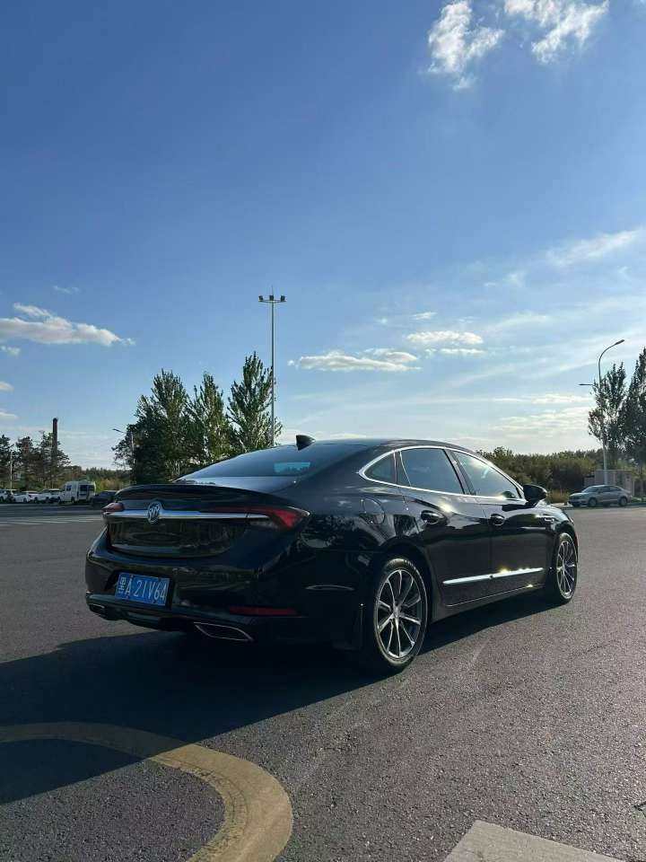 Buick LaCrosse 2021 625T Luxury 8