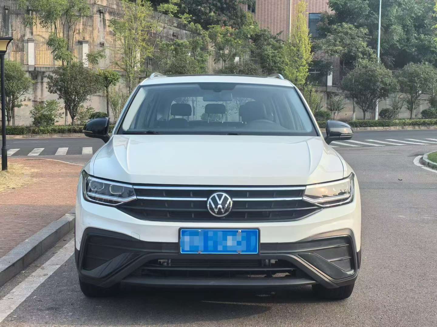 Volkswagen Tiguan L 2024 1.5T Automatic Panoramic Sunroof 2