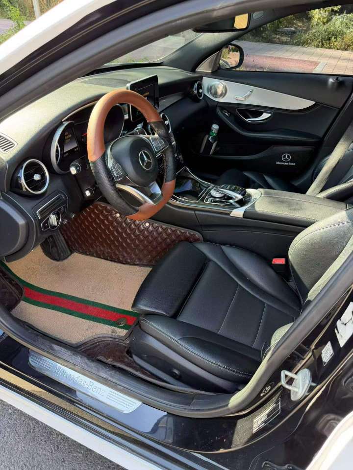 Mercedes-Benz C-Class C200 2.0T 4