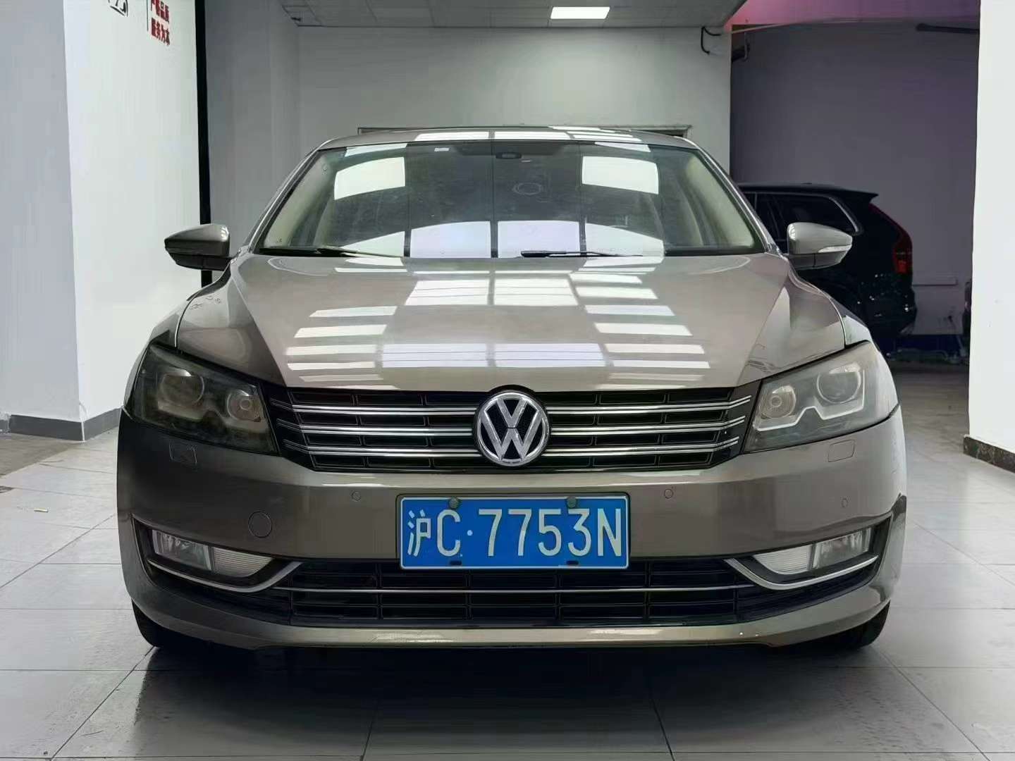 Volkswagen Passat 1.8T High Trim 2