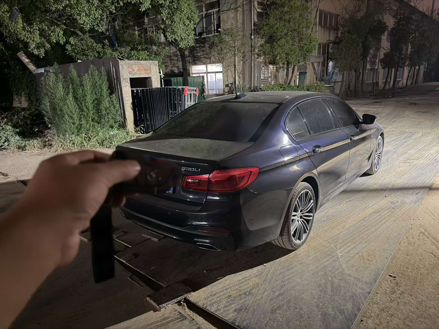 BMW 5 Series 2017 530Li Luxury 8