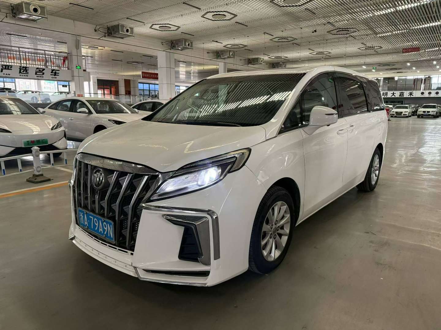 Buick GL8 ES 2017 Automatic Sunroof 3