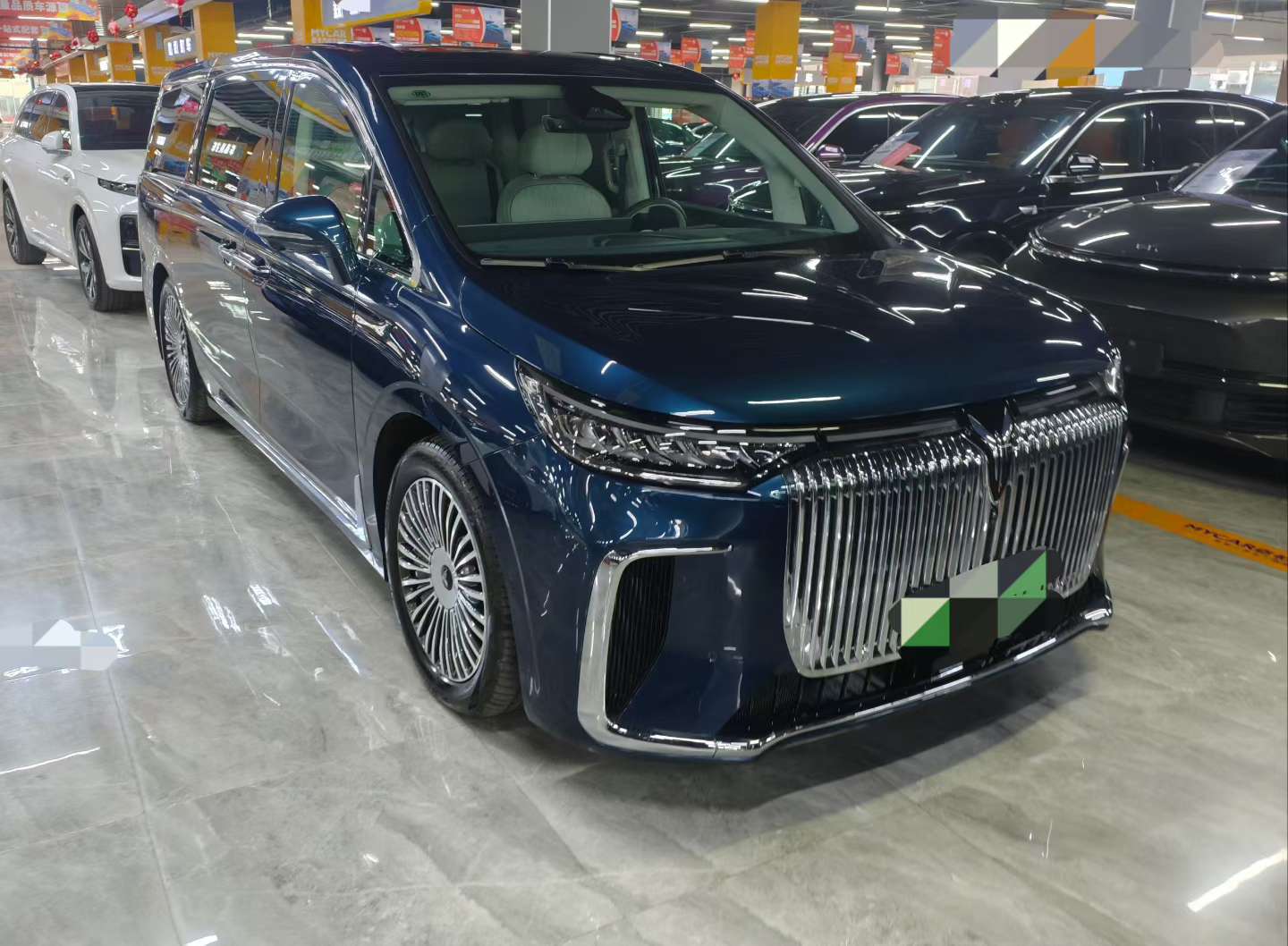 Voyah Dreamer 2025 4WD Flagship Kunpeng Edition 2