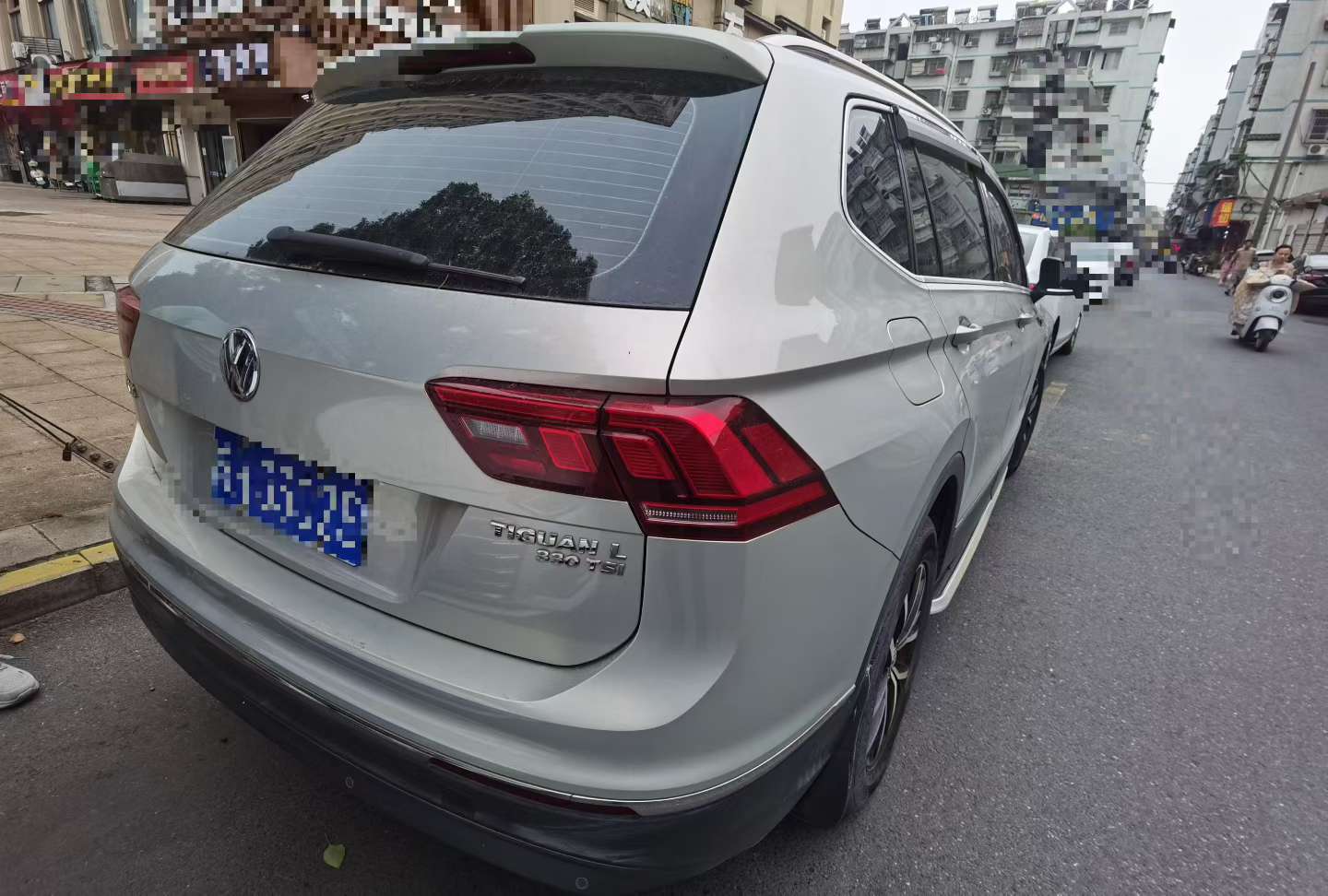 Volkswagen Tiguan L 4