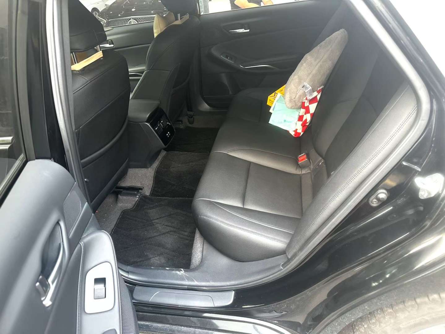 Toyota Avalon 2.0L Standard 3