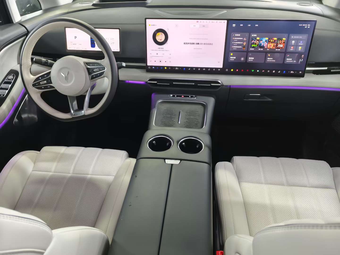 Voyah Dreamer 2025 4WD Flagship Kunpeng Edition 4