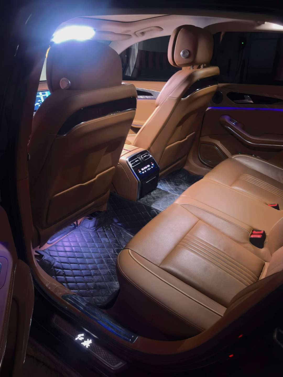 Hongqi H9 3