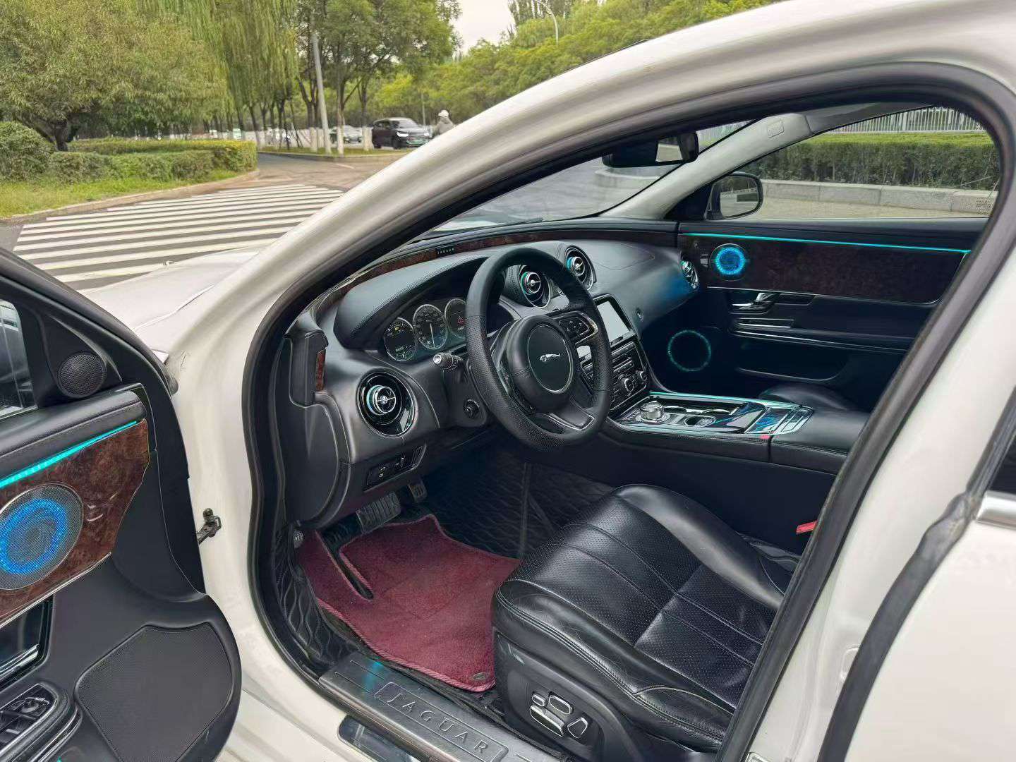Jaguar XJL 2012 3.0T 4