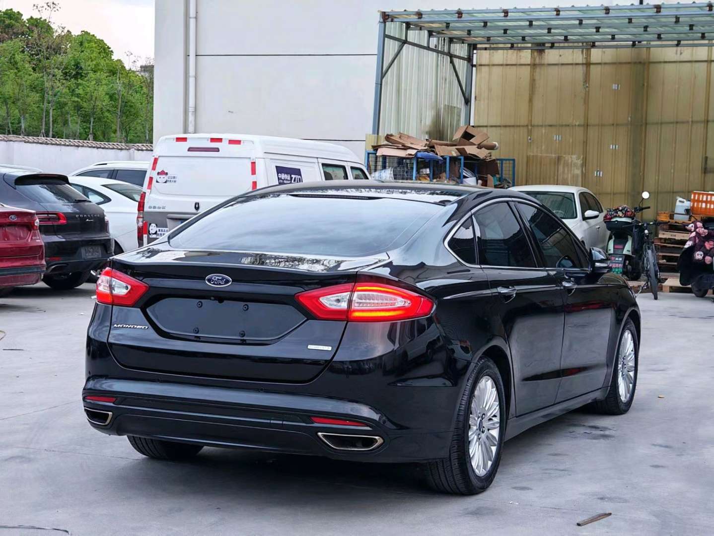 Ford Mondeo 2014 2.0L Automatic 200 Luxury 6