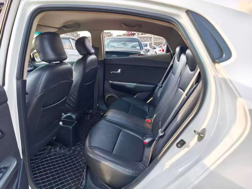 Kia K2 Manual 1.4 8