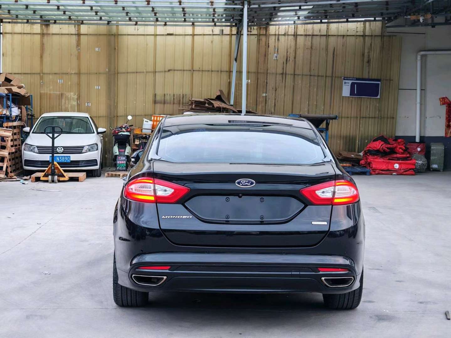 Ford Mondeo 2014 2.0L Automatic 200 Luxury 3