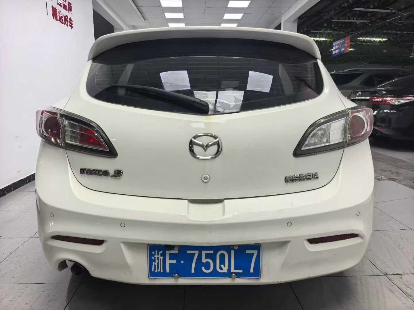 Mazda3 3