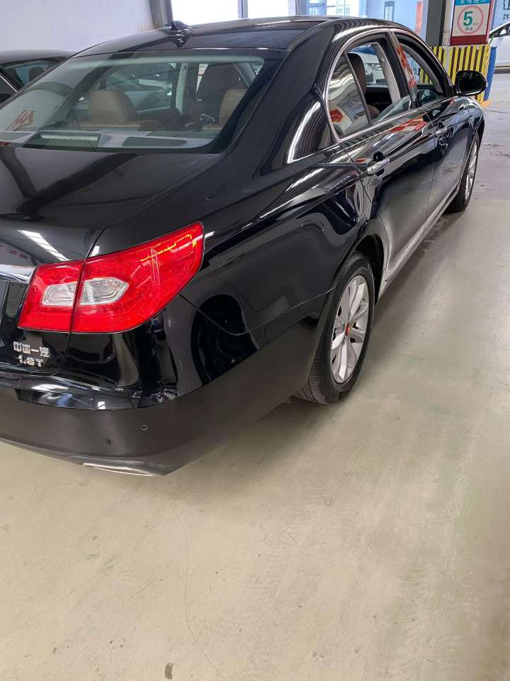 Hongqi H7 2016 1.8T High Spec 6
