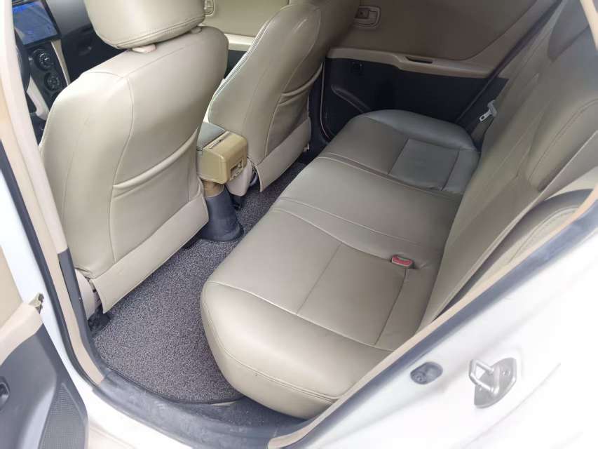 Toyota Yaris 2013 1.6L Automatic 3