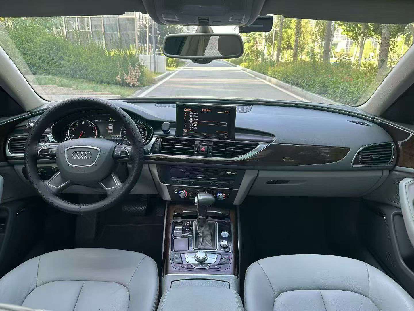 Audi A6 2012 2.5L Automatic 5
