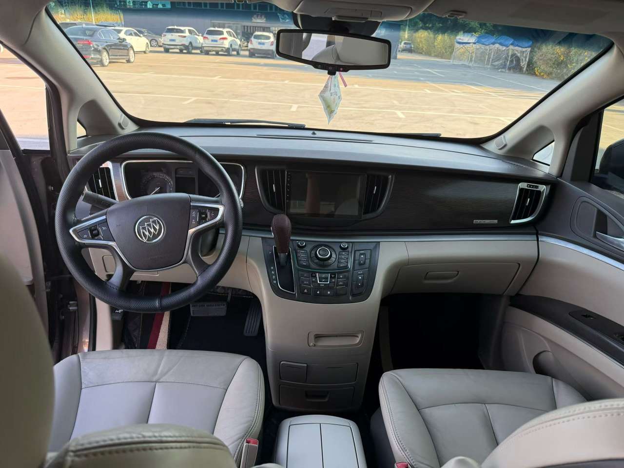 Buick GL8 2012 2.4 High Spec 9