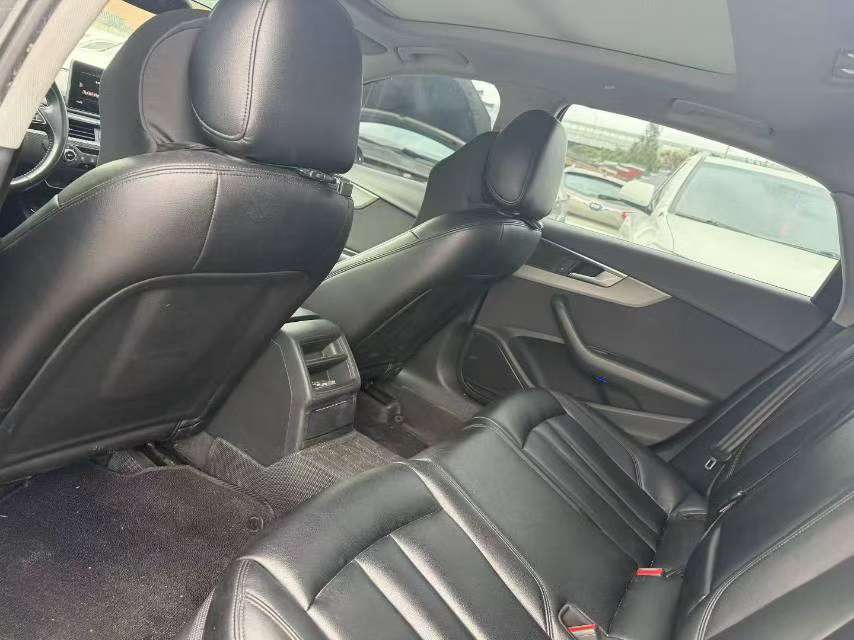 Audi A4L Progressive Edition 3