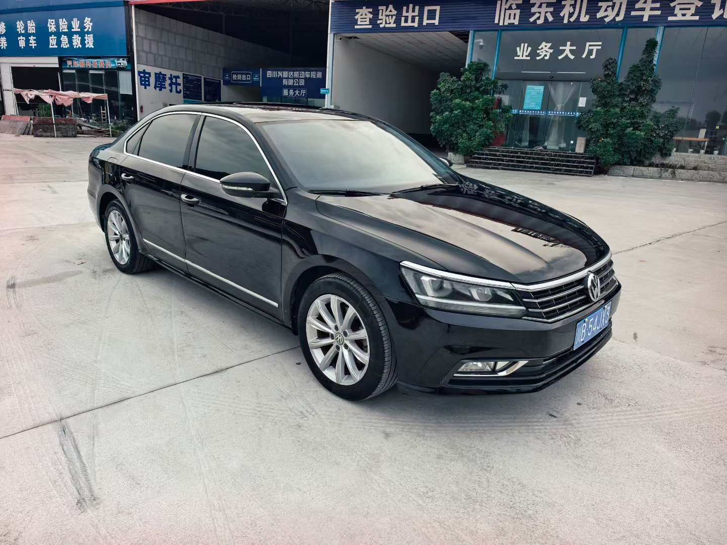 Volkswagen Passat Facelift 1.4T Automatic 3