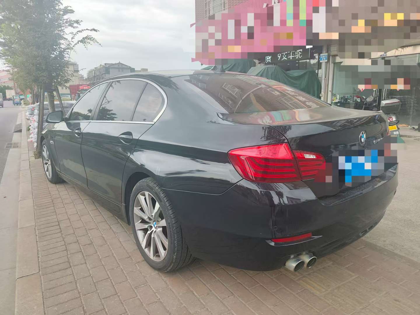 BMW 5 Series 530Li Leading Edition 9