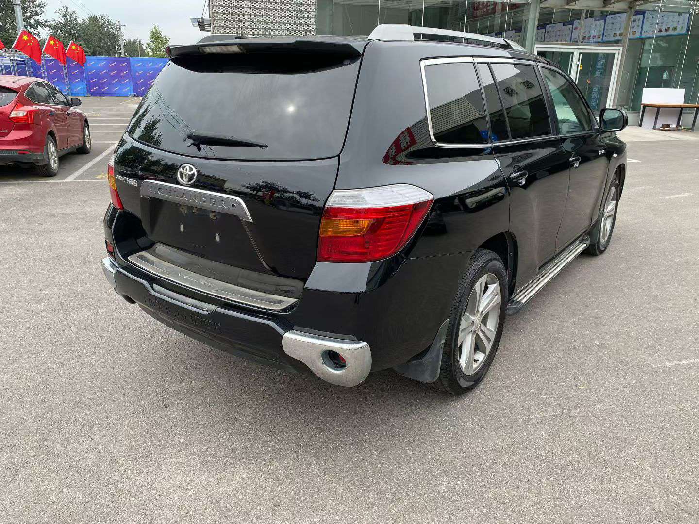 Toyota Highlander 2010 2.7L 7-Seat High Trim 6