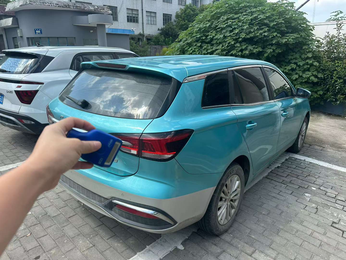 Roewe Ei5 4