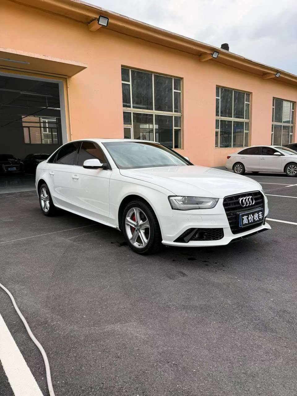 Audi A4L 2014 High Power Four-Wheel Drive quattro 2