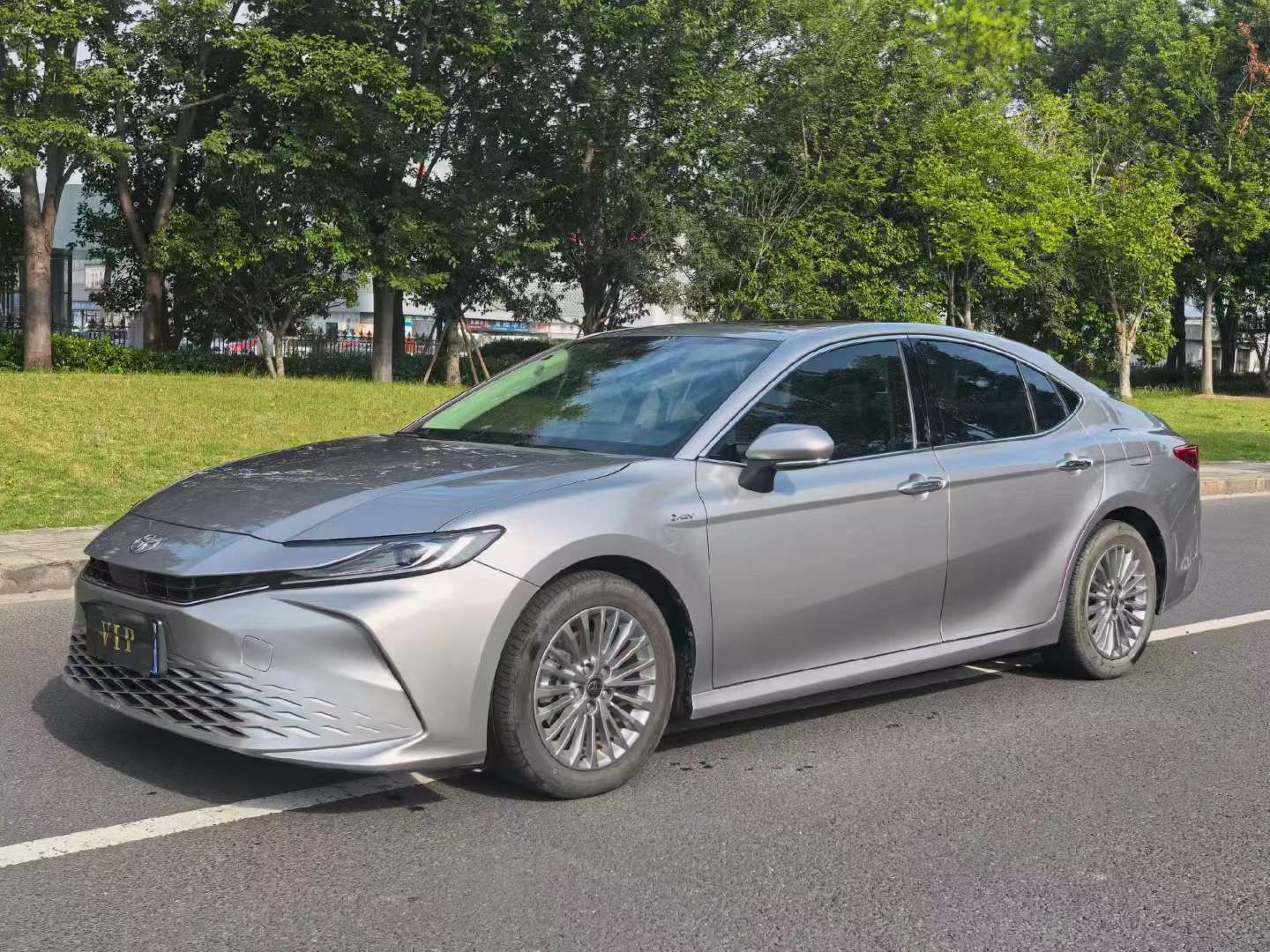 Toyota Camry 2024 Hybrid 2.0L Luxury Edition